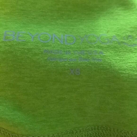 Women’s Beyond Yoga space dye high biker shorts Matcha Lime Green - Picture 7 of 8